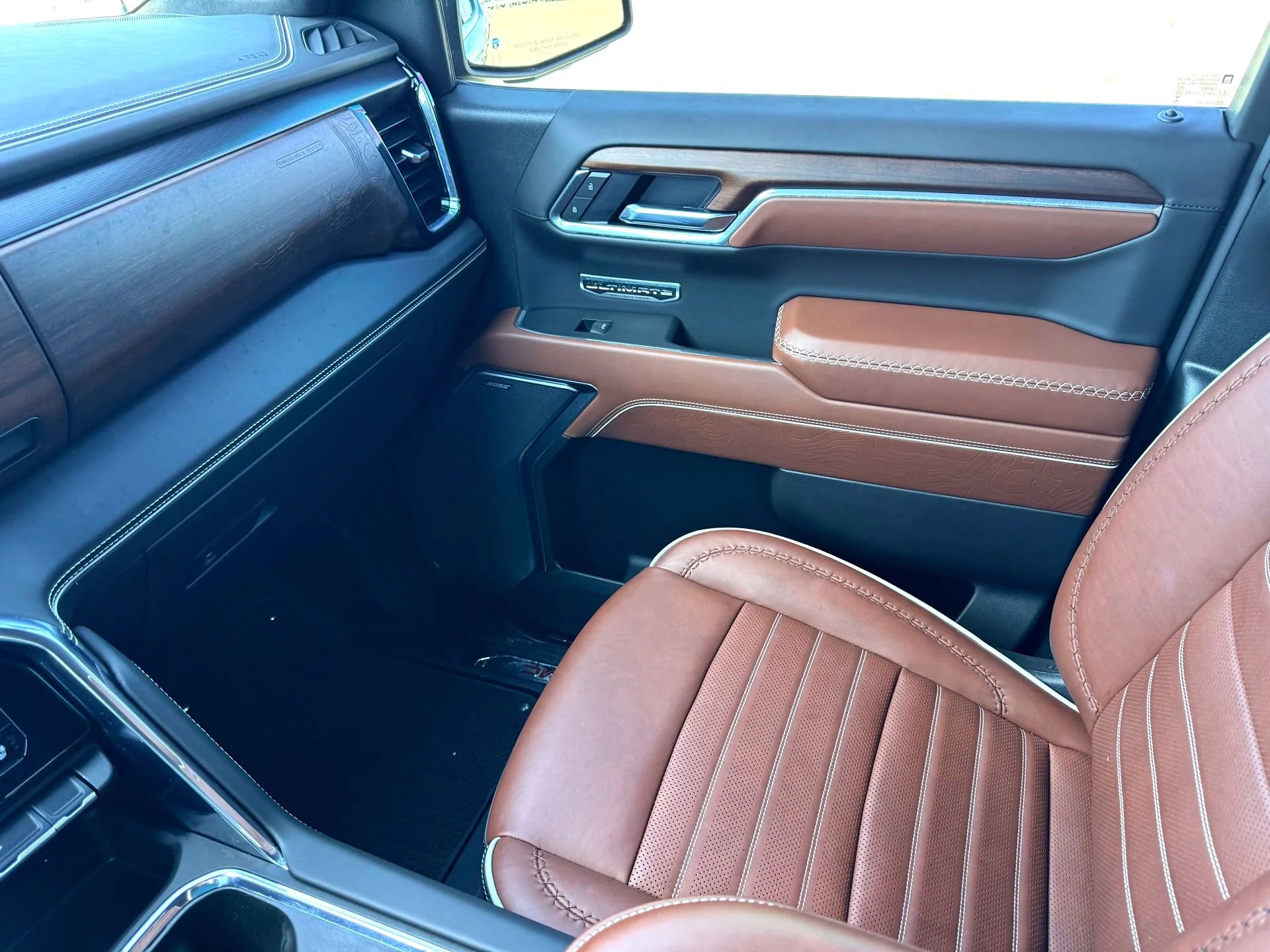 Used 2025 Downpour Metallic GMC Denali Ultimate image 37