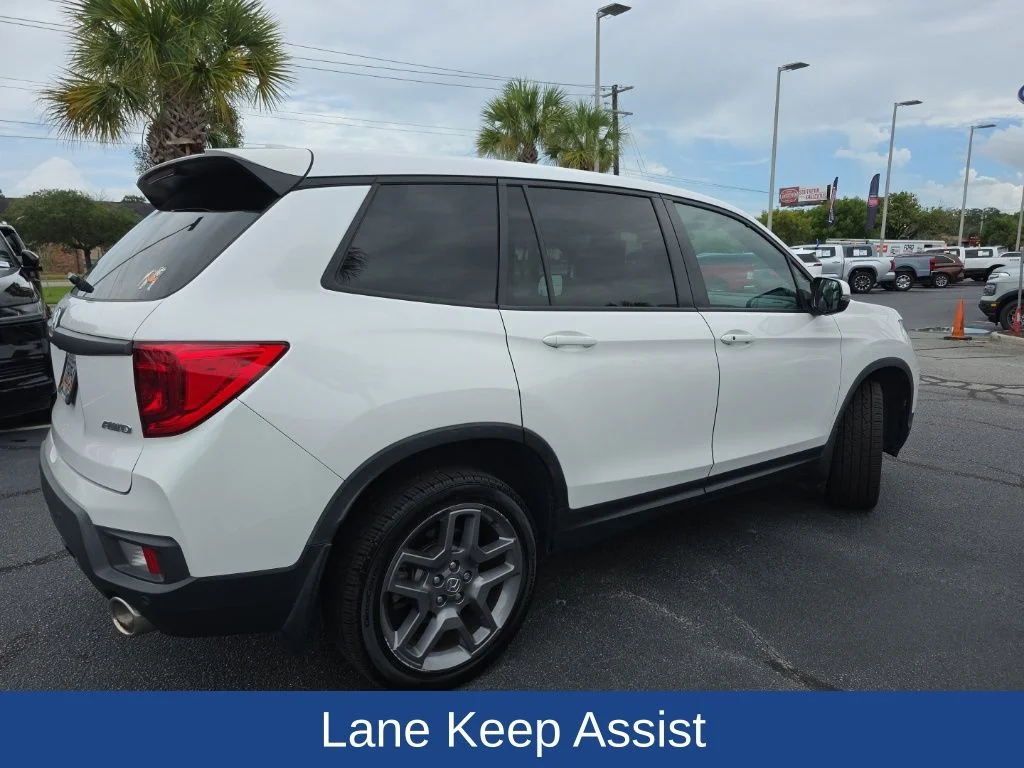 Used 2023 White Honda EX-L image 6