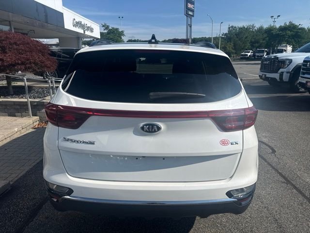 Used 2022 White Kia EX image 6