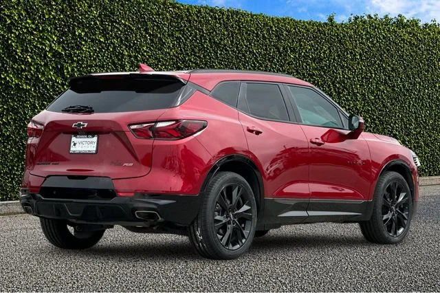 Used 2021 Red Chevrolet RS image 4