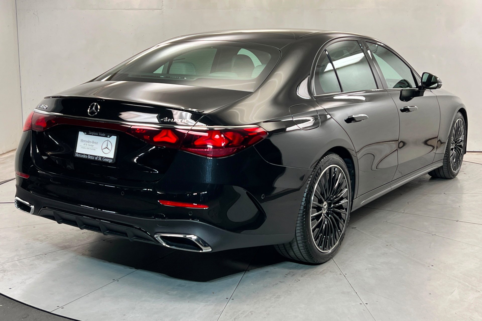 New 2026 Obsidian Black Metallic Mercedes-Benz E 450 image 30