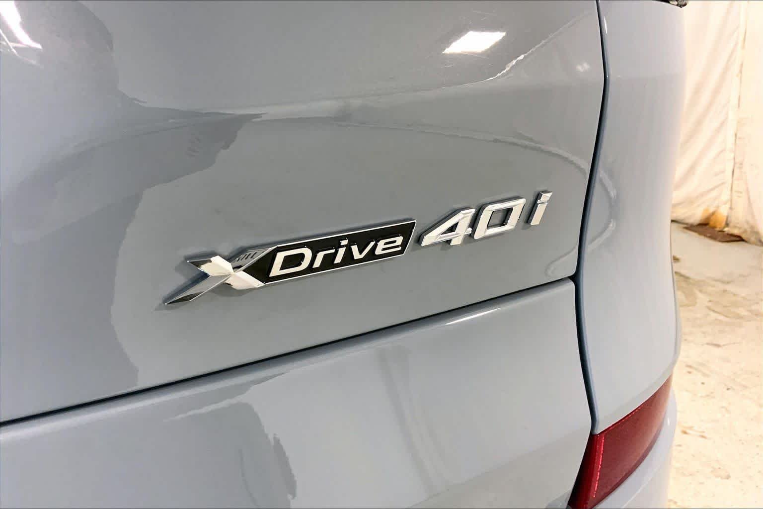Used 2026 Brooklyn Grey Metallic BMW xDrive40i image 15