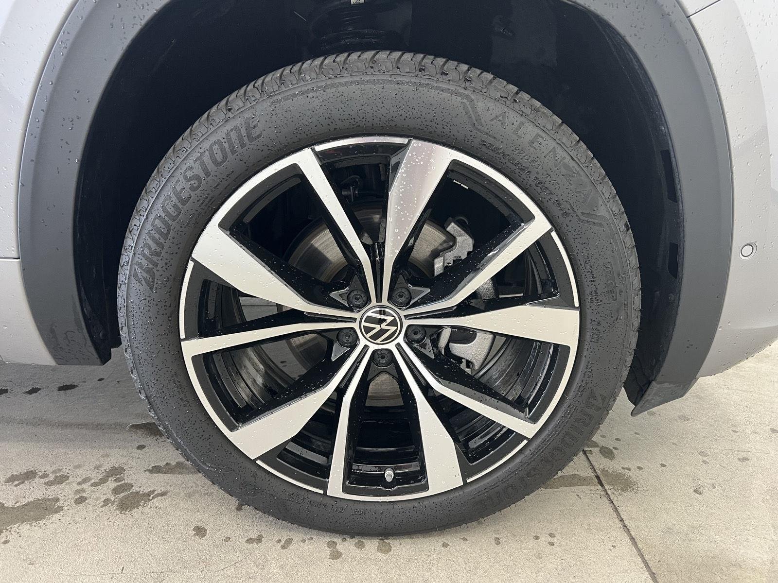 2026 Volkswagen Atlas SEL Premium R-Line - Photo 8