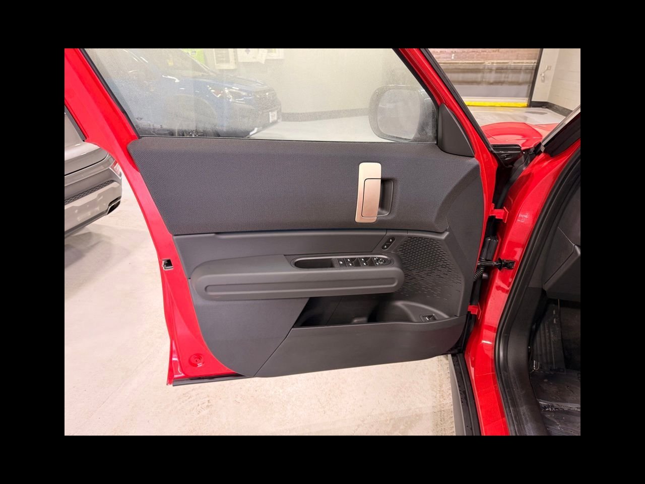 New 2026 Chili Red II MINI OXFORD EDITION image 10