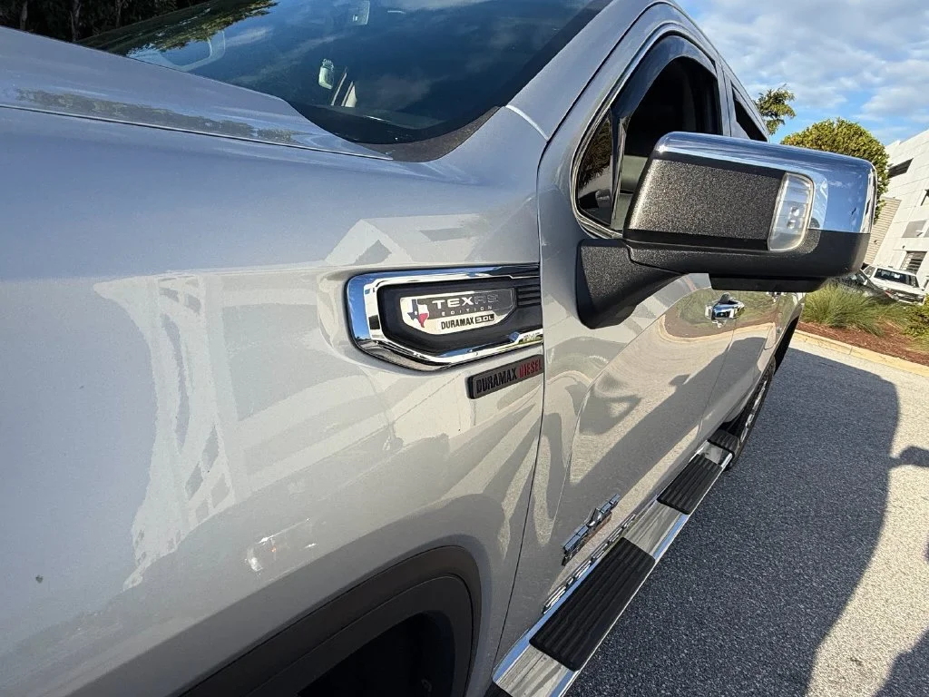 Used 2021 Silver GMC SLT image 9