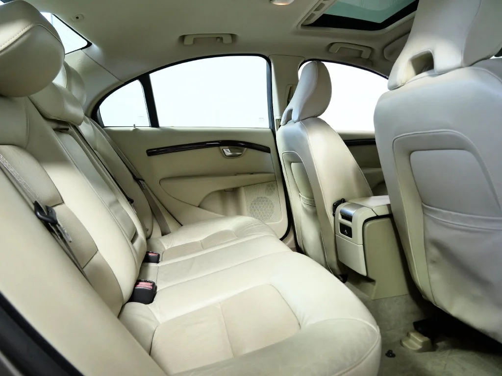 Used 2007  Volvo 3.2 image 13