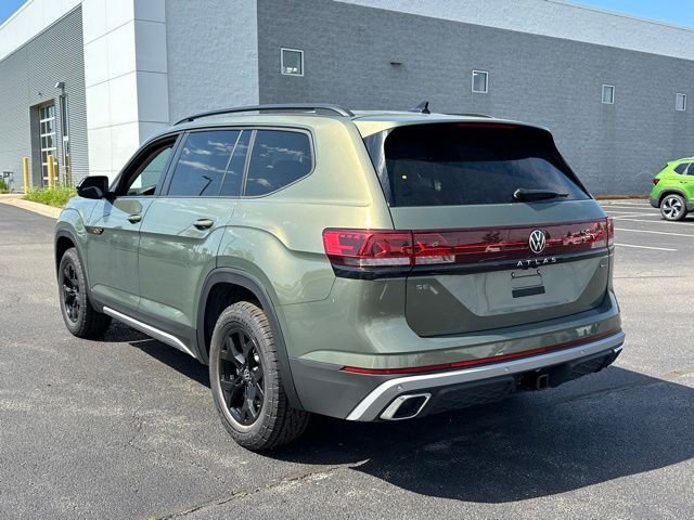 New 2026 Avocado Green Pearl Volkswagen 2.0T Peak Edition image 6