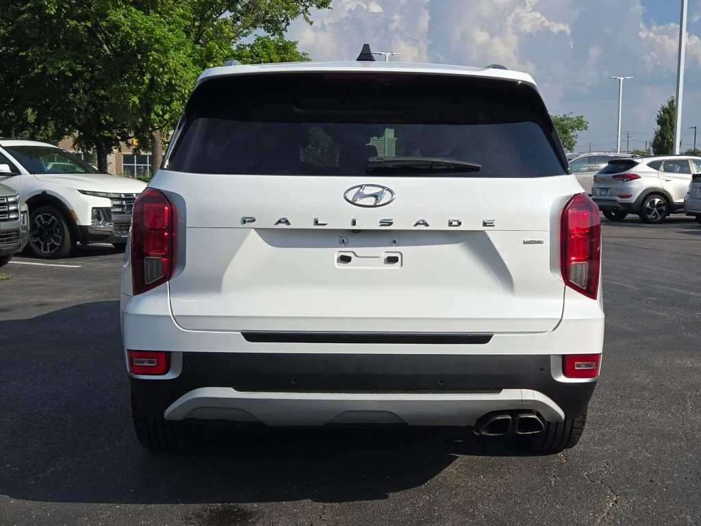 Used 2022 White Hyundai SEL image 12