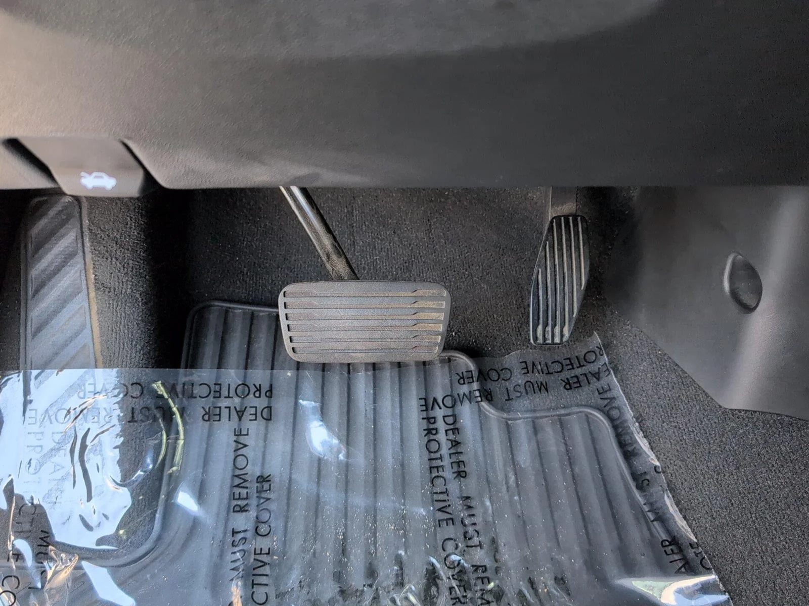 Used 2021 SHADOW GRAY METALLIC Chevrolet RST image 29