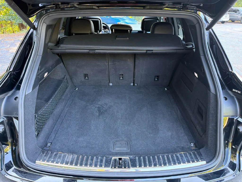 Used 2020  Porsche Base image 18