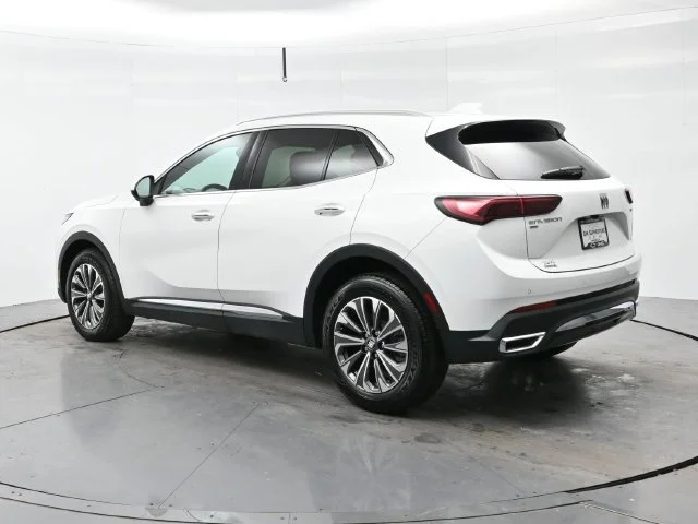 Used 2024 Summit White Buick Preferred image 5