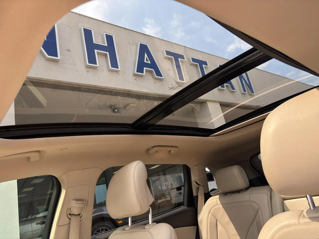 Used 2019 Blue Lincoln Reserve image 3