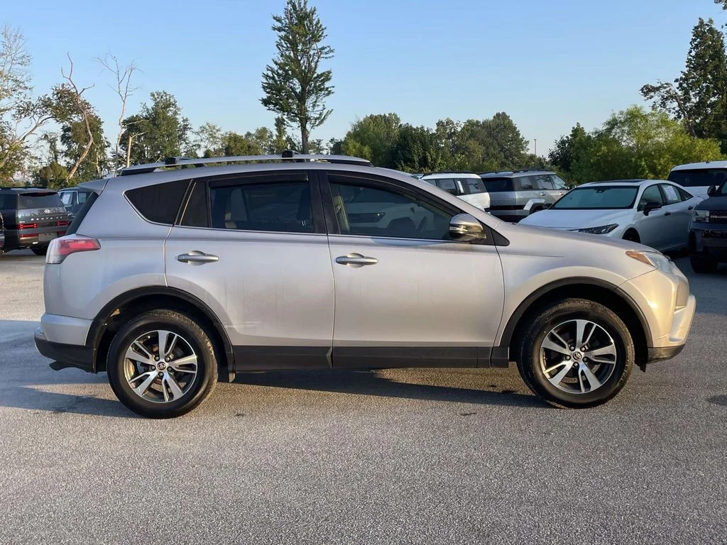 Used 2016 Silver Sky Metallic Toyota XLE image 30