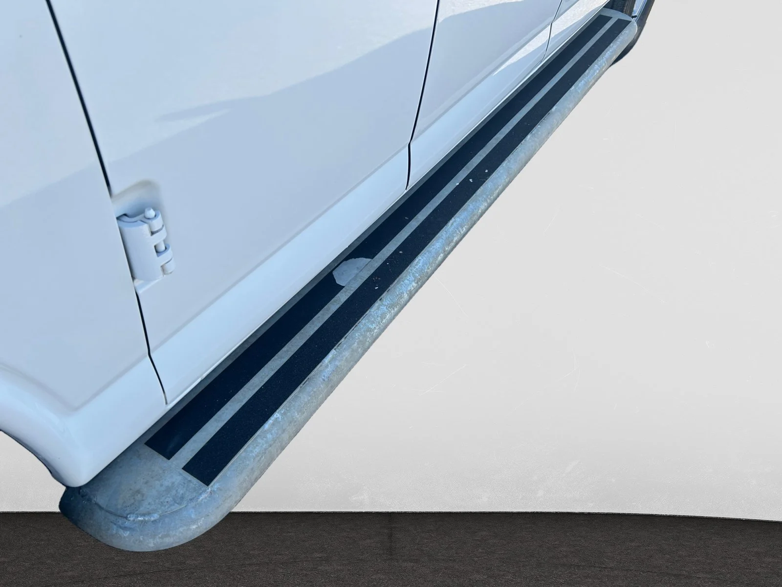 Used 2024 White Chevrolet  image 11