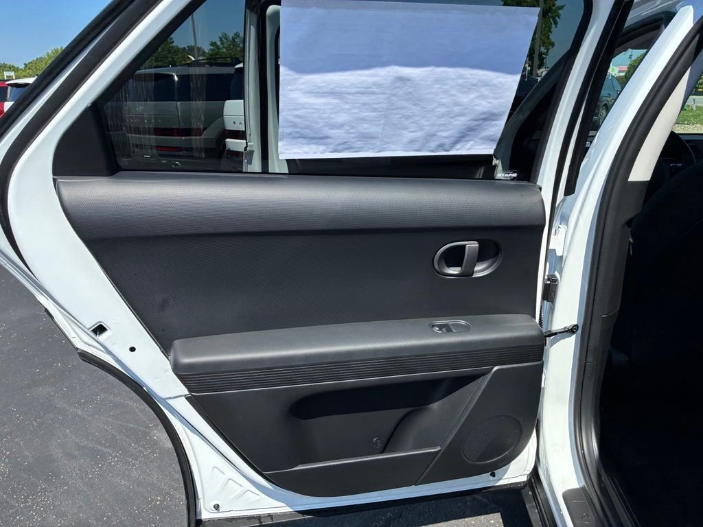 New 2026 White Hyundai SE image 24