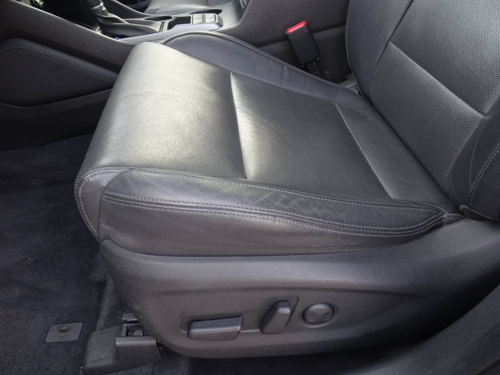 Used 2017 Ash Black Hyundai Limited image 9