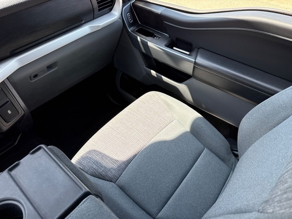 Used 2022 White Ford XLT image 15