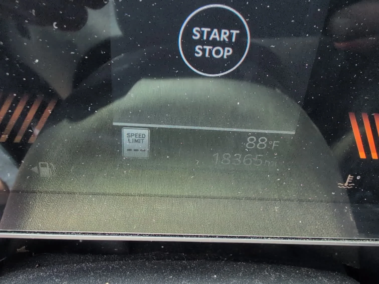 Used 2025 Steel Gray Kia LXS image 9