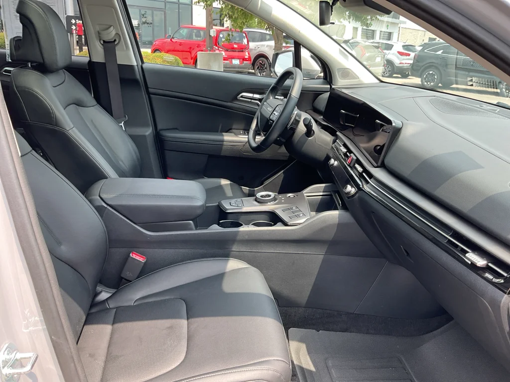 Used 2026 Wolf Gray Kia EX image 12