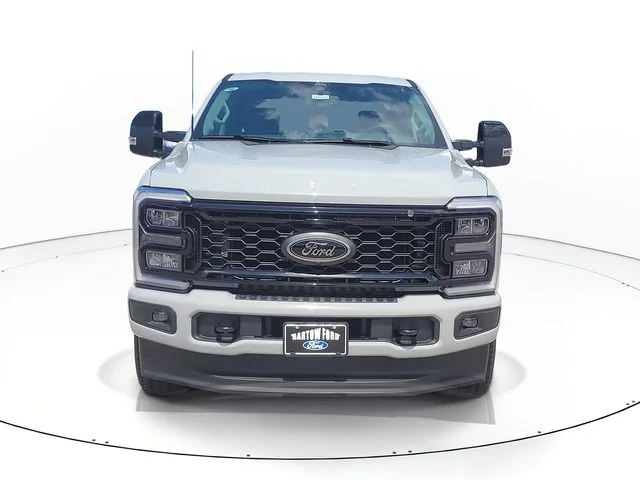 New 2026 Avalanche Ford Lariat image 2
