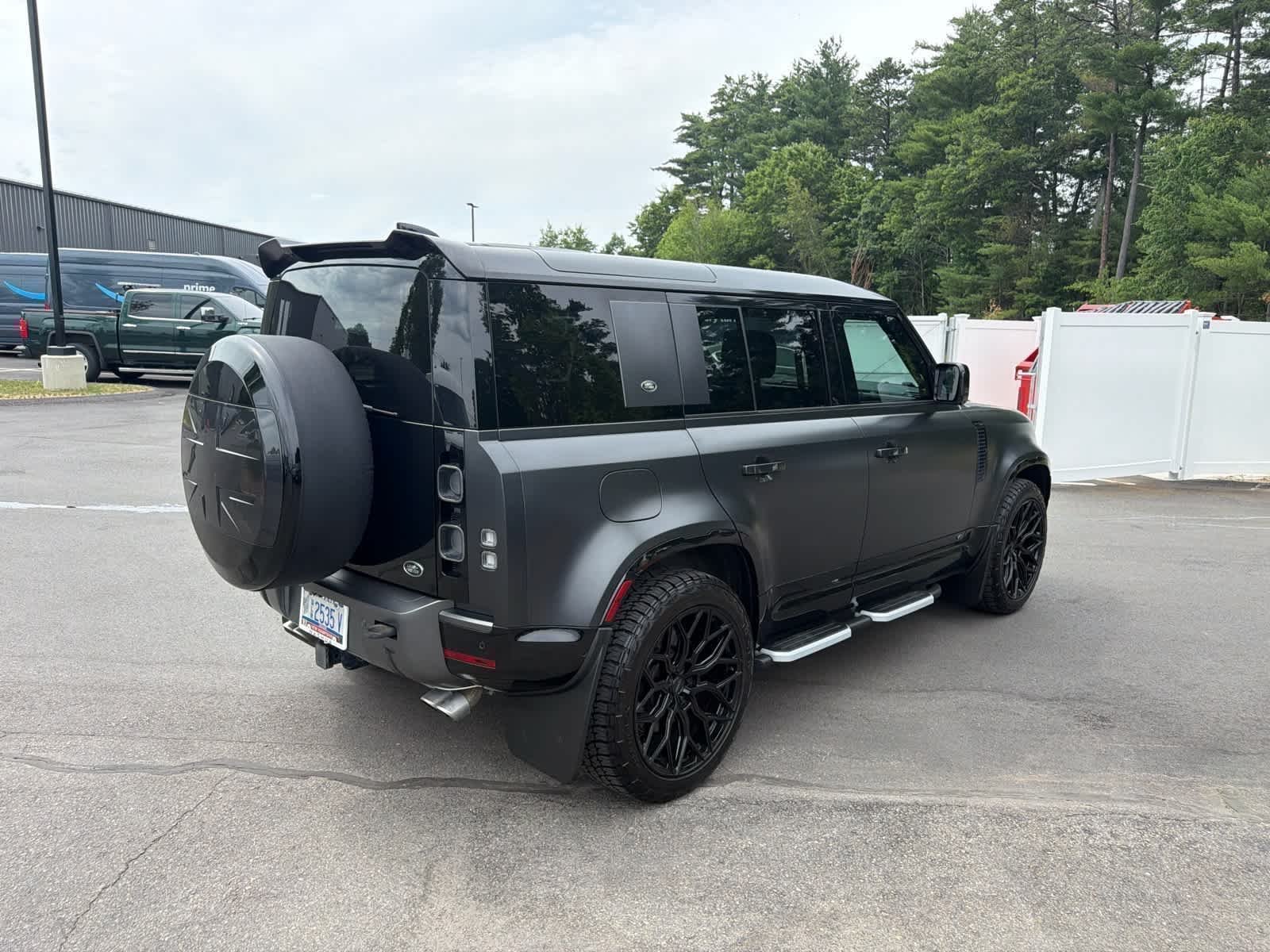Used 2023 Carpathian Grey Premium Metallic Land Rover Carpathian Edition image 5