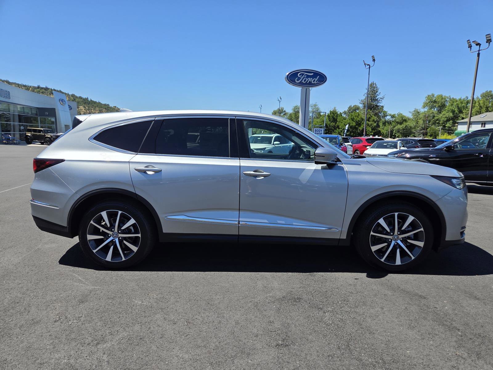 New 2026 Solar Silver Metallic Acura w/Technology Package AWD image 4