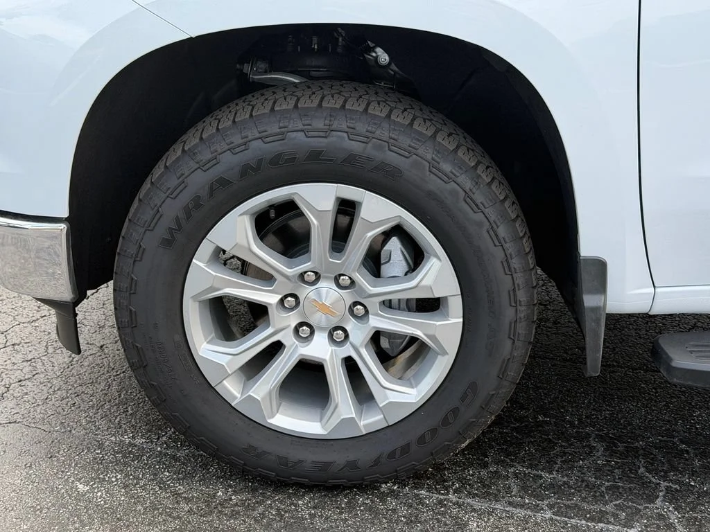 2026 Chevrolet Silverado 1500 LTZ - Photo 11