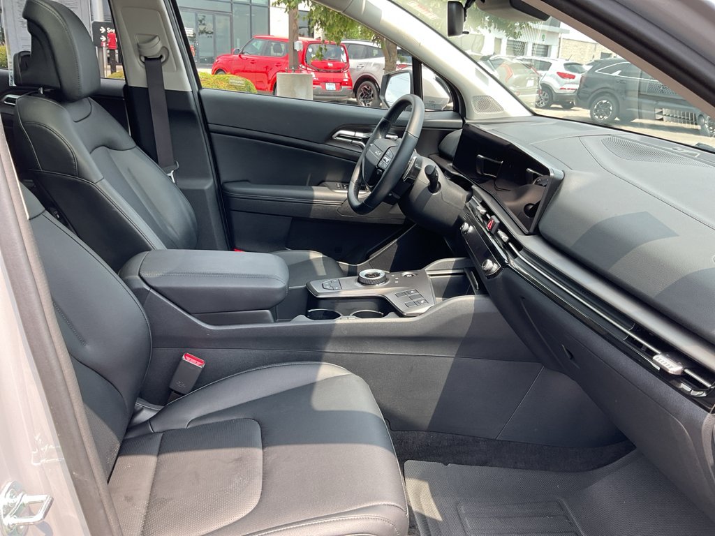 Certified Used 2026 Wolf Gray Kia EX image 12