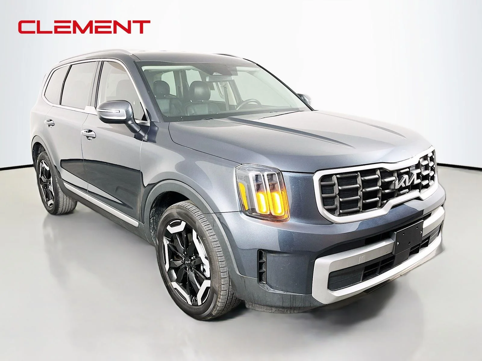 2024 Kia Telluride S - Photo 4