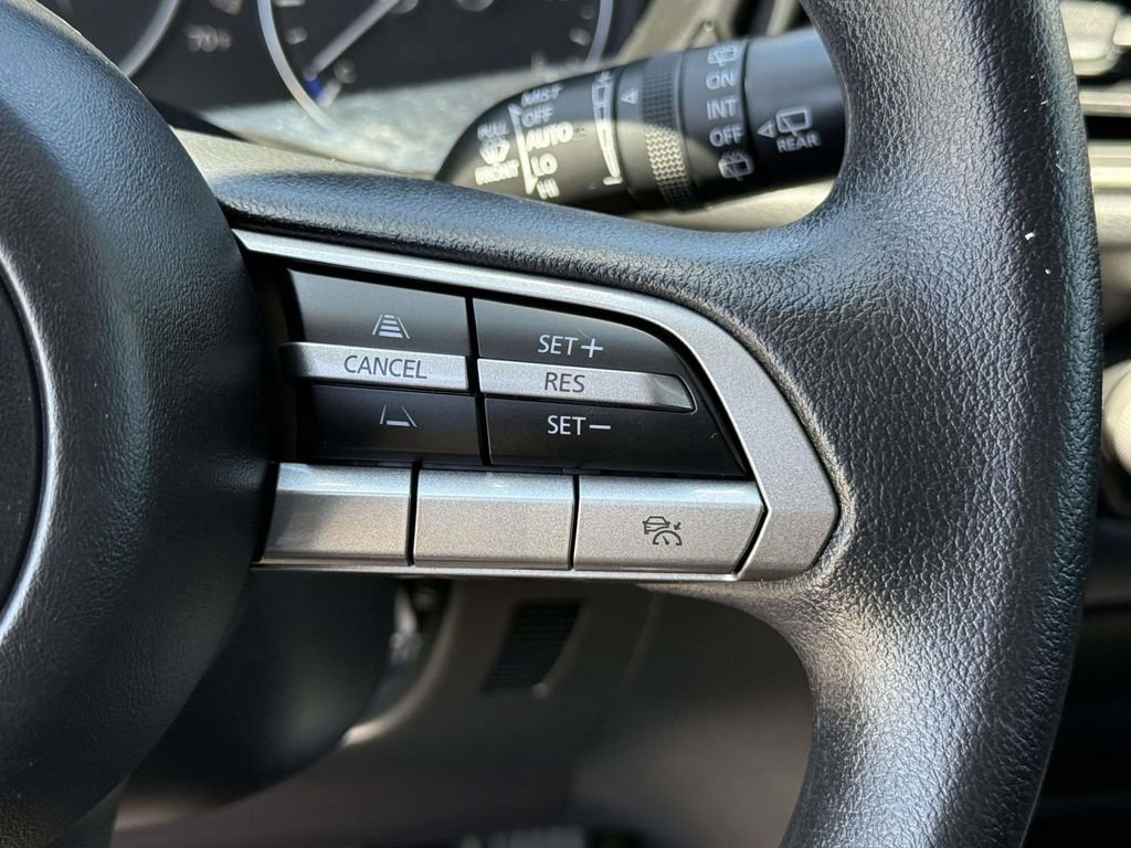 Used 2020 White Mazda S image 22