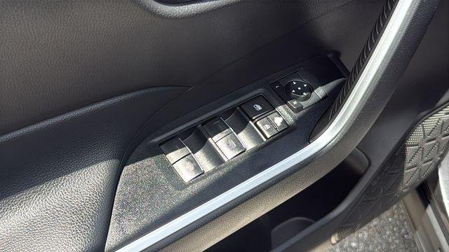 Certified Used 2023 MAGNETIC GRAY MET. Toyota  image 19