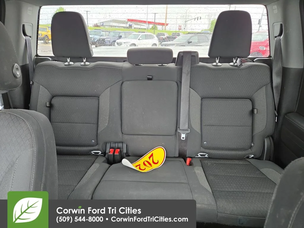 Used 2023 Summit White GMC Elevation image 27