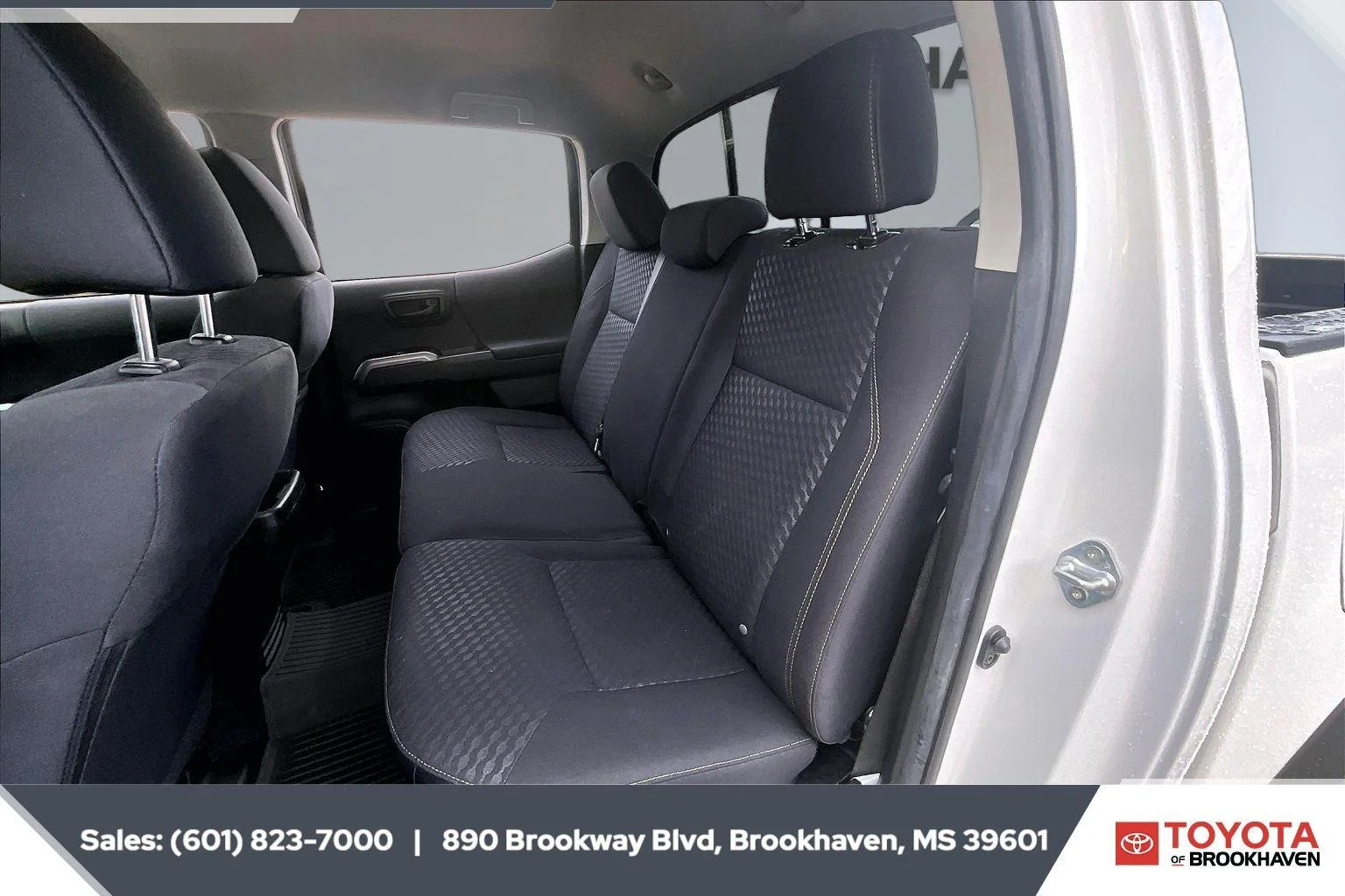 Used 2023 Ice Cap Toyota SR image 19