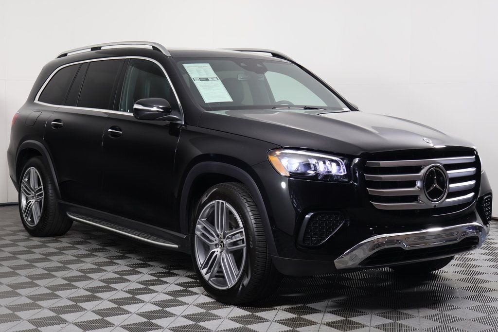 Certified Used 2025 Black Mercedes-Benz GLS 450 image 3