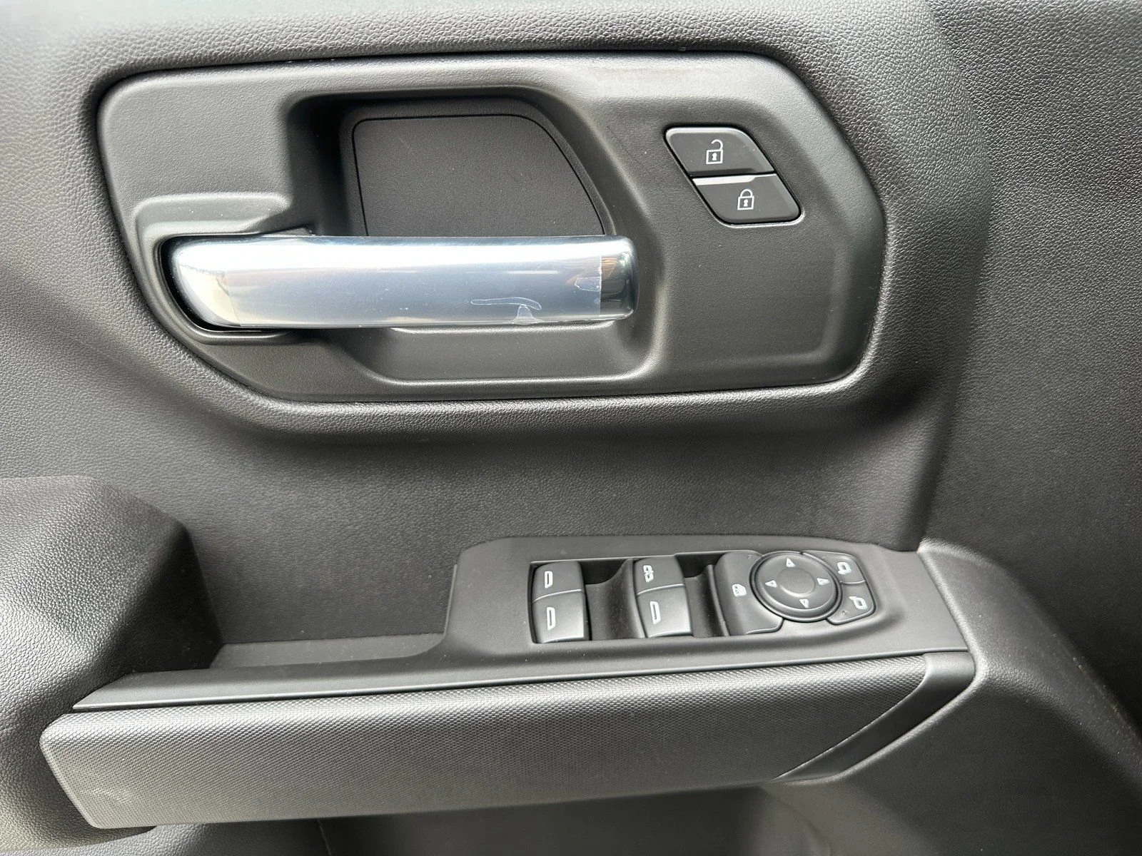 2026 Chevrolet Silverado 1500 Custom - Photo 10