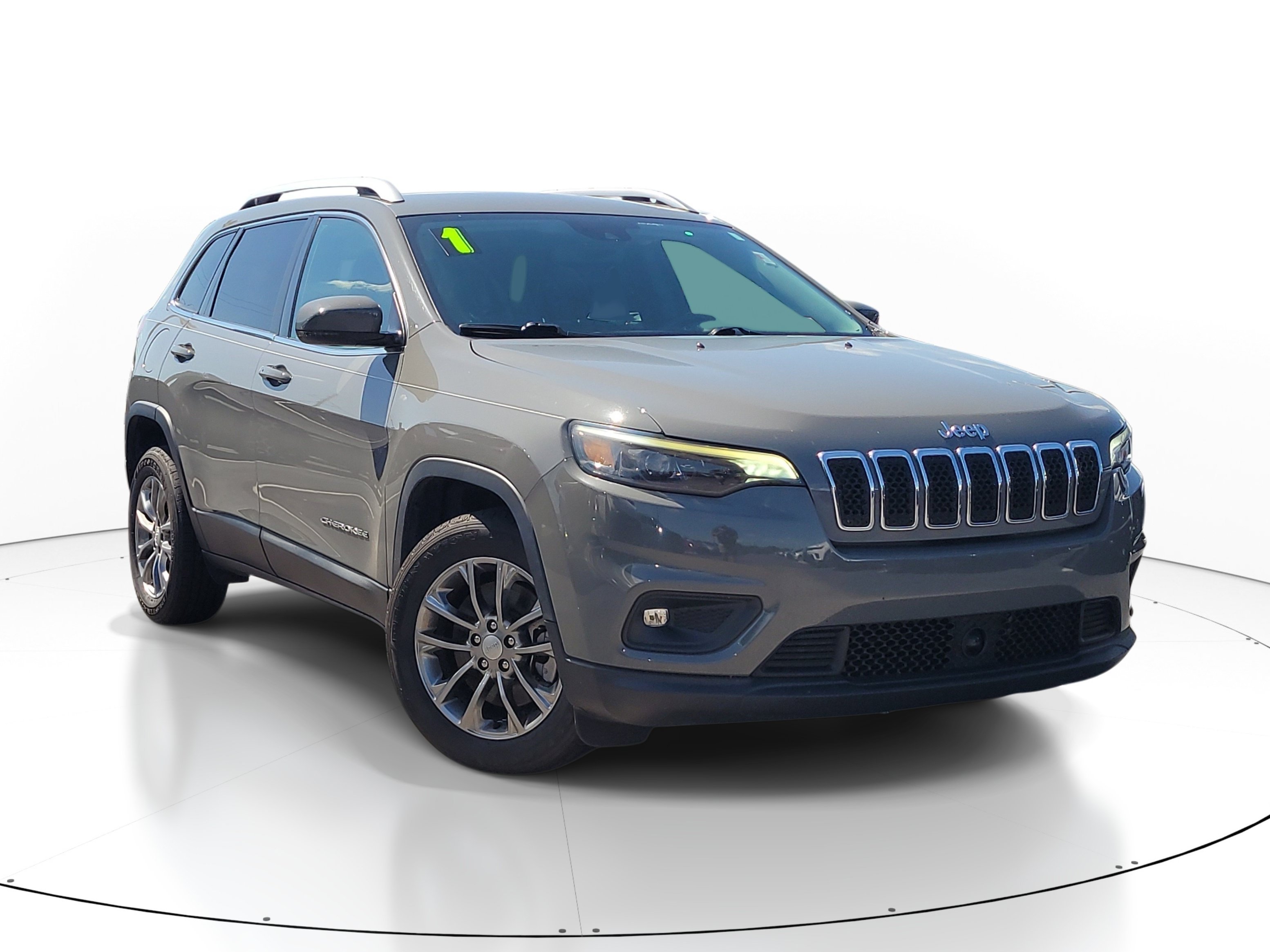 Used 2021 Sting-Gray Clearcoat Jeep Latitude Plus image 1