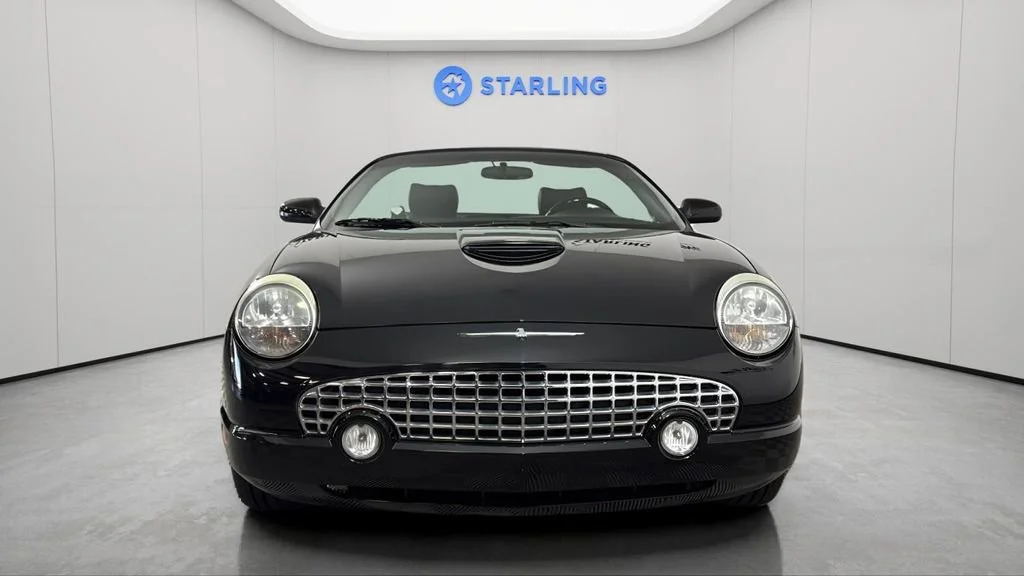 Used 2003  Ford Deluxe image 16