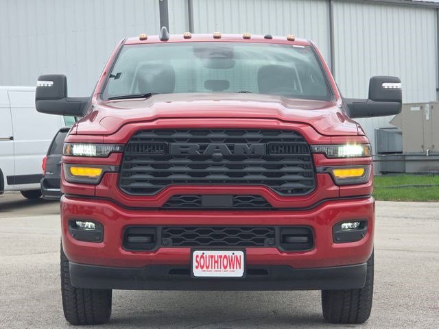 New 2026 Molten Red Pearl-Coat Exterior Paint RAM Big Horn image 2