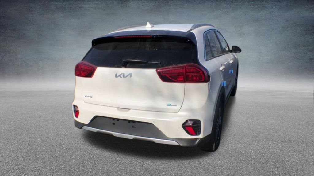 Used 2022 White Kia EX Premium image 20