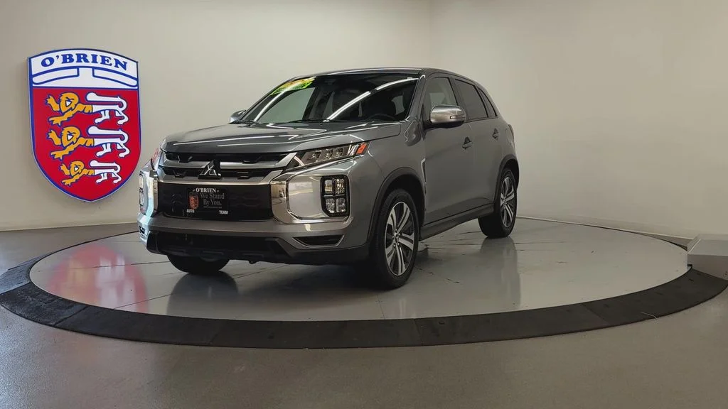 Used 2022 Mercury Gray Metallic Mitsubishi 2.0 SE image 9