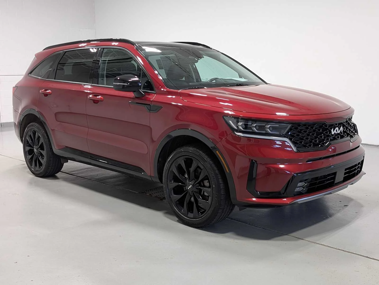 Used 2022 RED Kia SX image 4