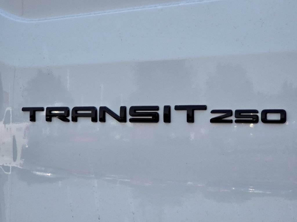 New 2026 Oxford White Ford XL image 27