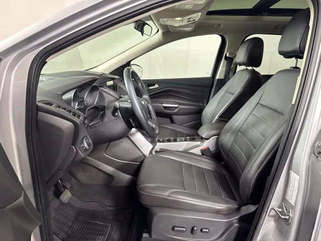 Used 2016 Silver Ford SE image 11