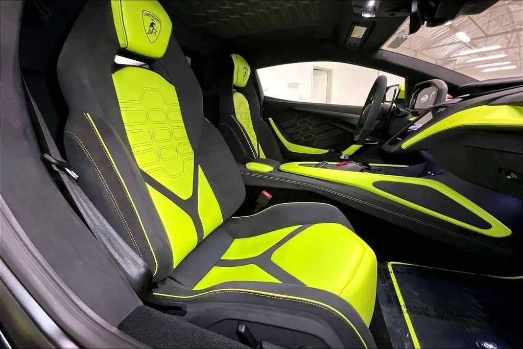 2025 Lamborghini Revuelto Base - Photo 26