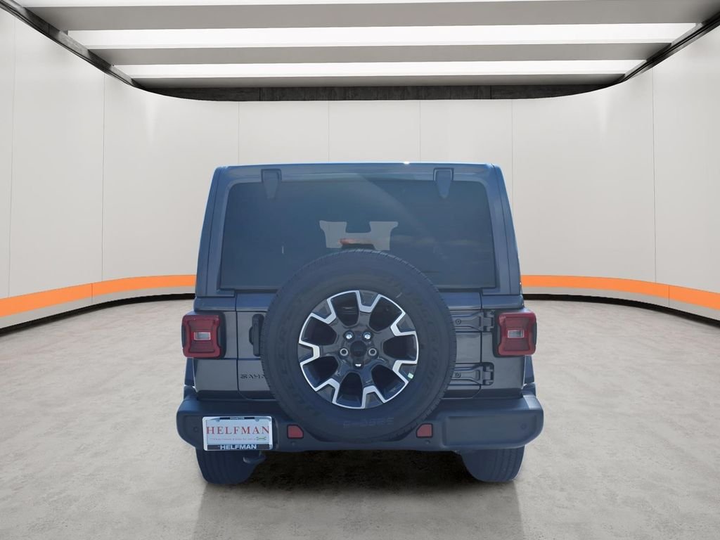 New 2026 Granite Crystal Metallic Clear-Coat Exterior Paint Jeep Sahara image 5