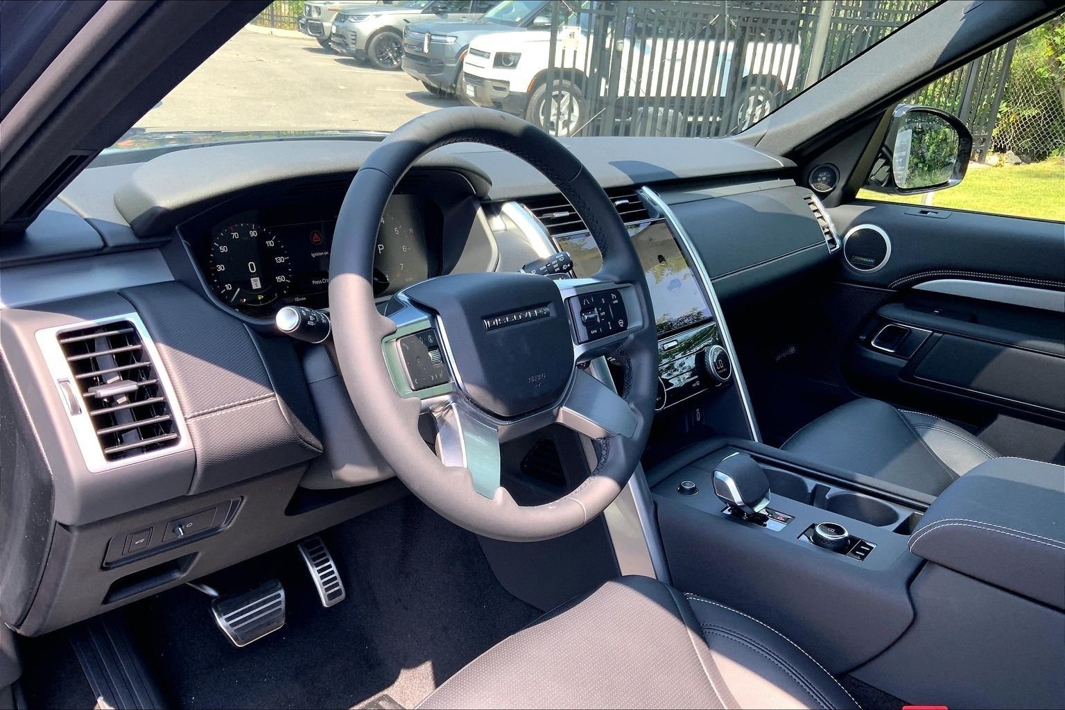 New 2026 Varesine Blue LAND ROVER Dynamic SE image 8