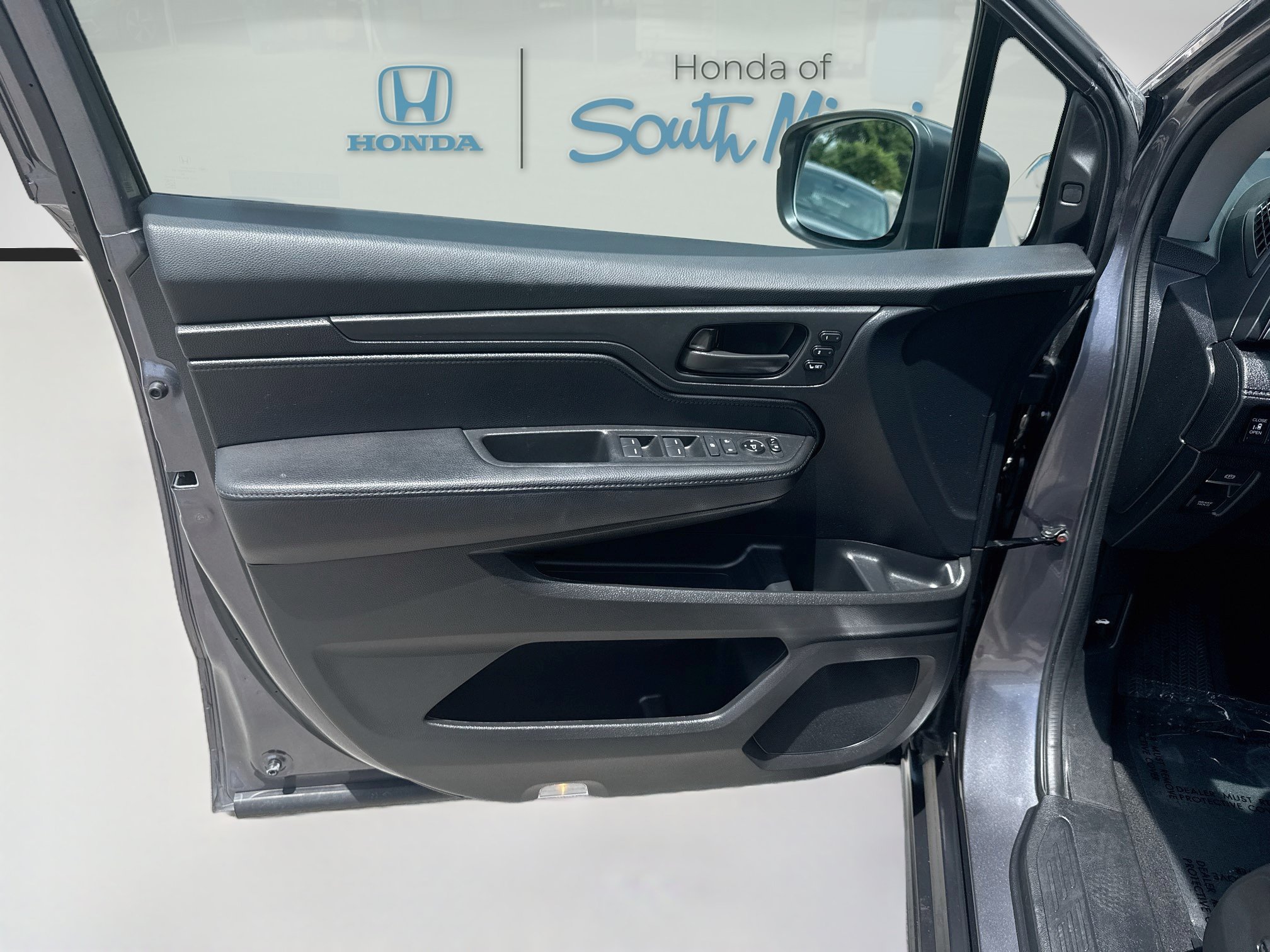 Certified Used 2024 Modern Steel Metallic Honda EX-L image 19