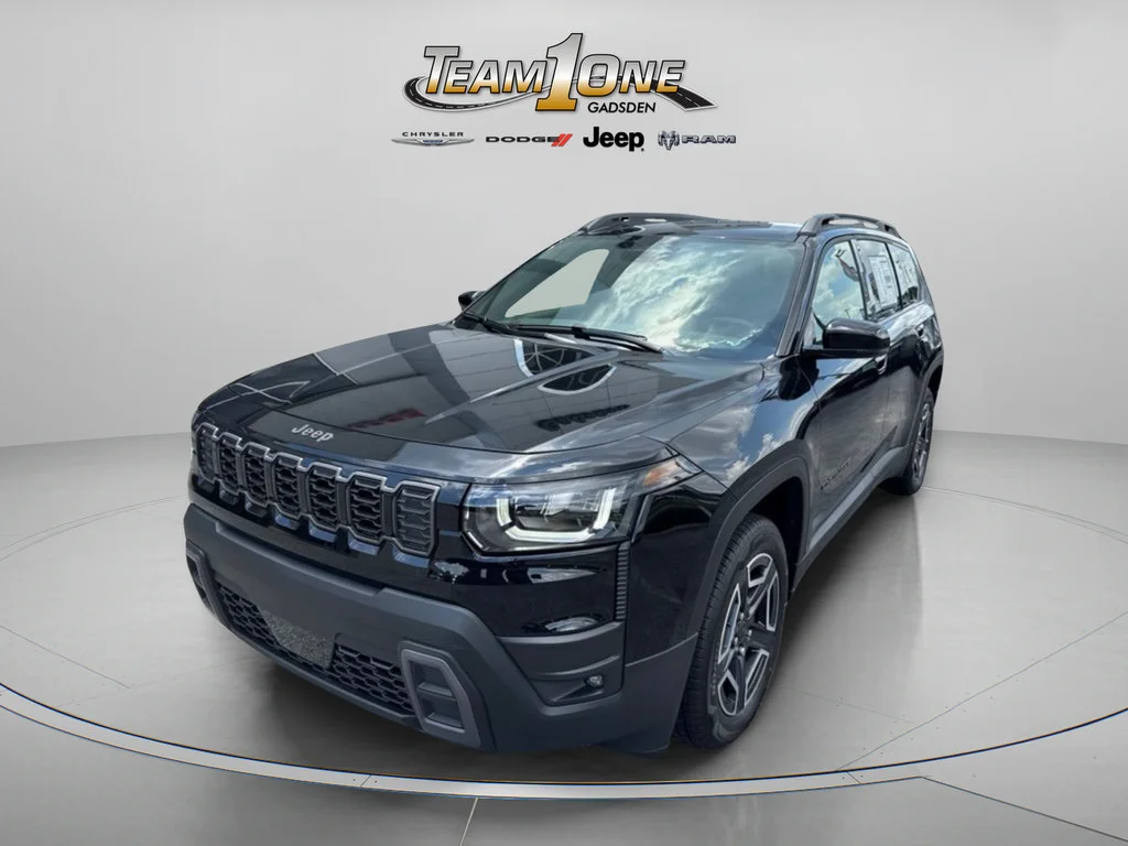 New 2026 Diamond Black Crystal Pearl-Coat Exterior Paint Jeep Limited image 5