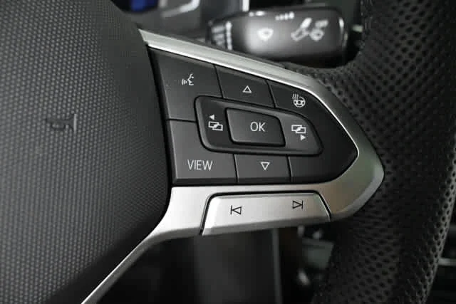 New 2026 Monument Gray w/Deep Black Roof Volkswagen Autobahn image 23