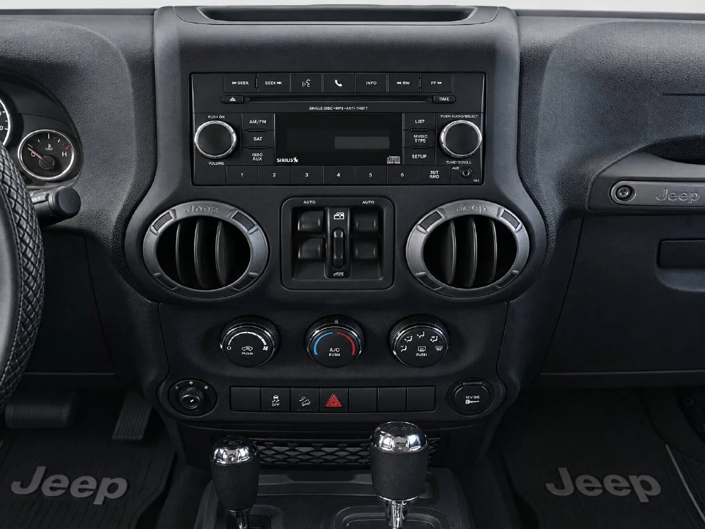 Used 2017 Black Jeep Unlimited Sport image 10
